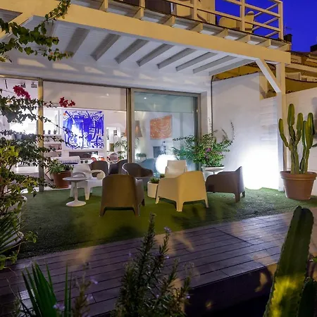 In With Pool On The Beach Villa