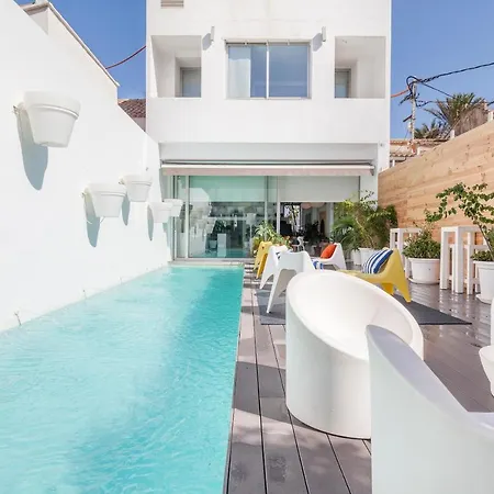 In With Pool On The Beach *